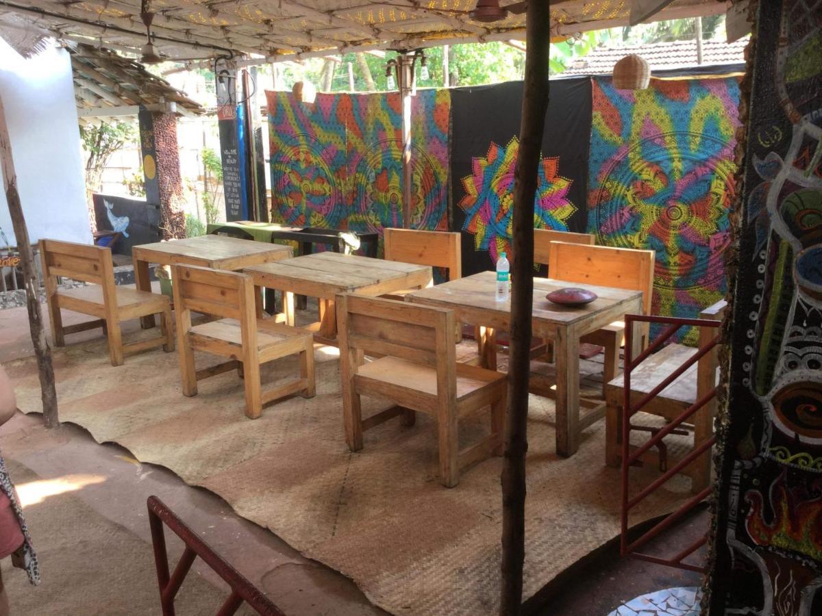 Hippie hostel Anjuna Buitenkant foto