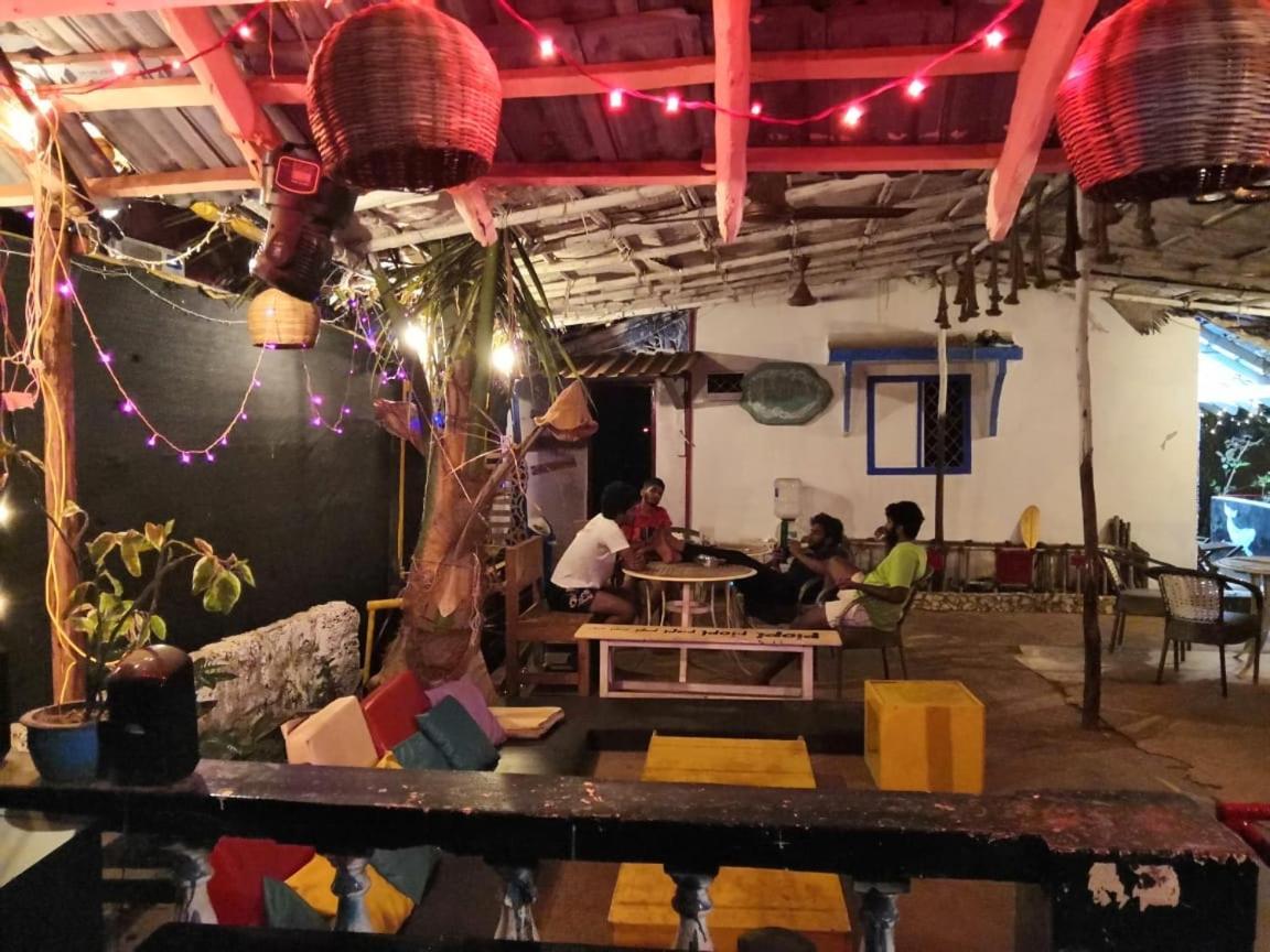 Hippie hostel Anjuna Buitenkant foto
