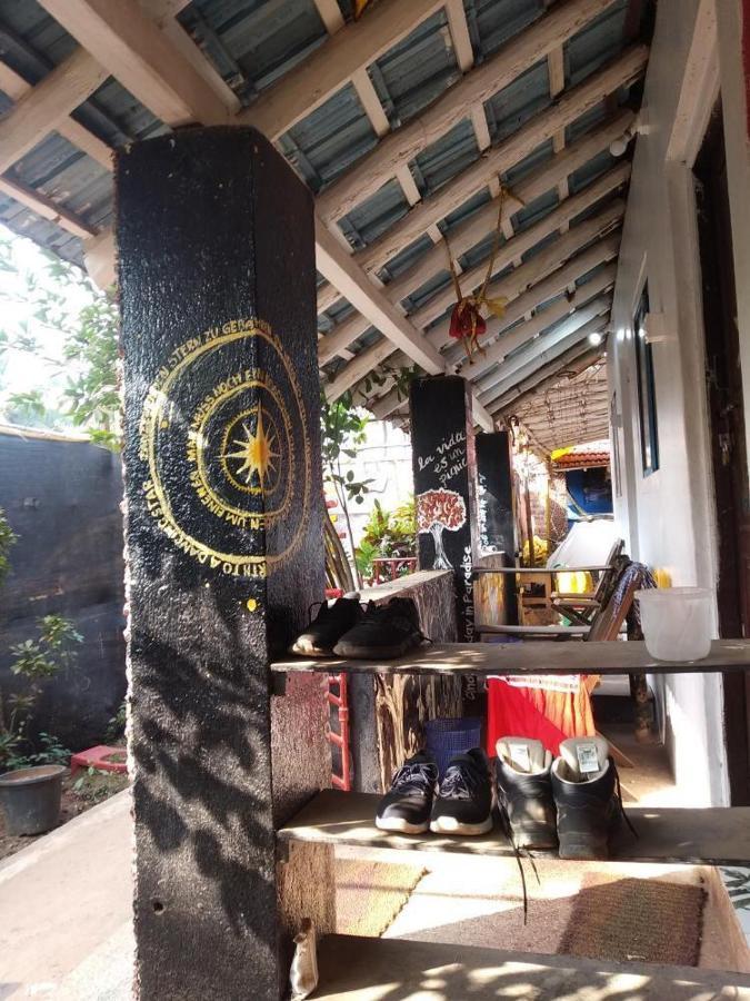 Hippie hostel Anjuna Buitenkant foto