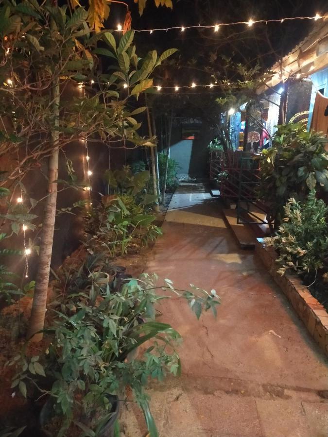 Hippie hostel Anjuna Buitenkant foto